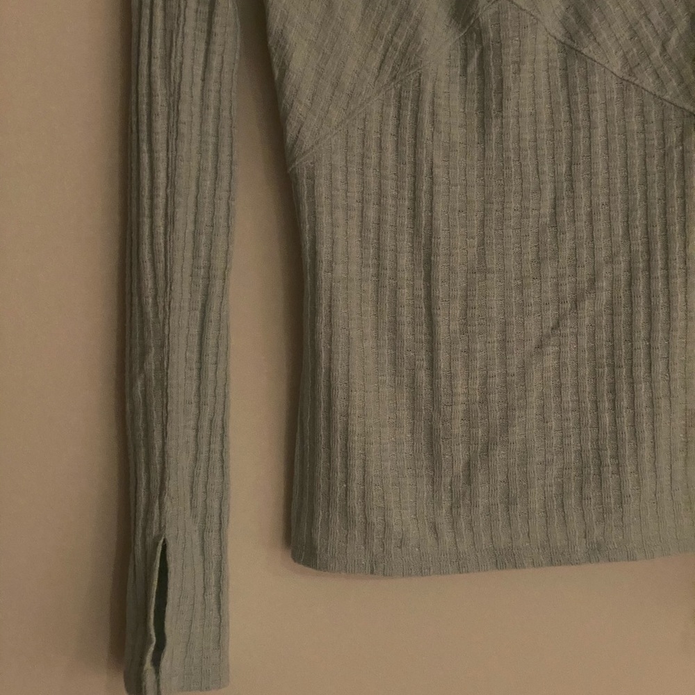 Free People turtle neck long sleeve tee - Picture 3 of 8